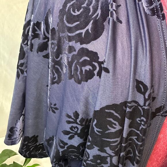 Delicate Dark Blue Velvet Floral Overlay Wrap - Picture 2 of 5
